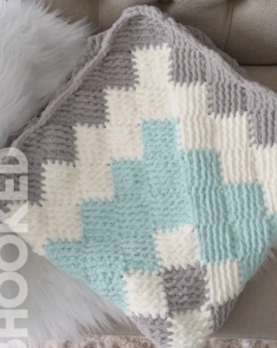 Crochet Entrelac Baby Blanket (Free Pattern)