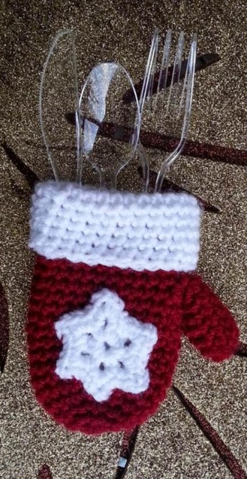 Crochet Snowflake Mitten Silverware Pockets