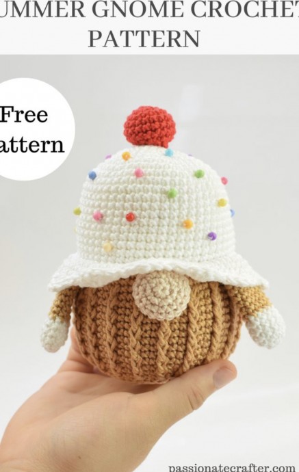 Crochet Cupcake Gnome (Free Pattern)