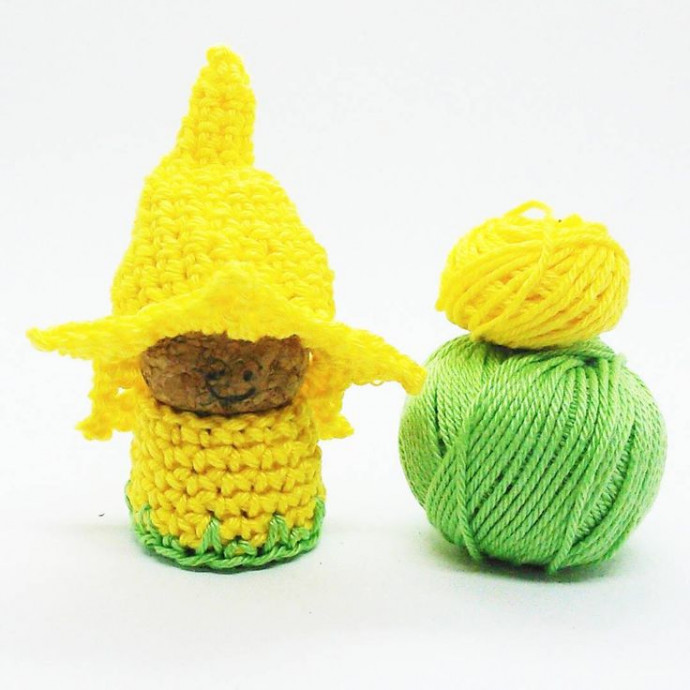 Crochet Daffodil Gnome