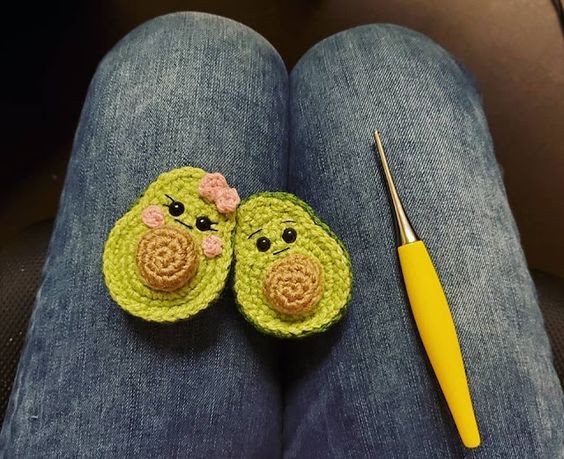 Crochet Sweet Little Avocado