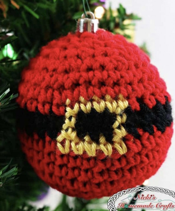 Crochet Santa Belt Christmas Ornament (Free Pattern)