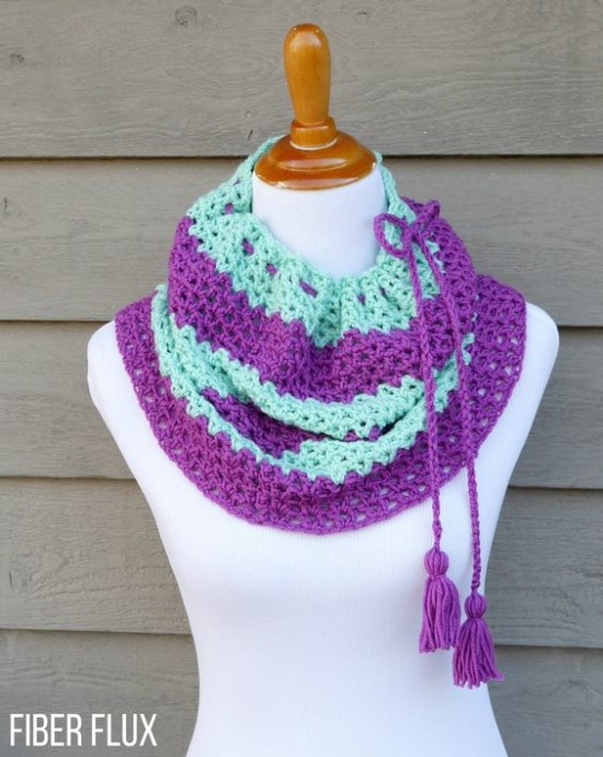 Crochet Raspberry Mint Tassel Cowl