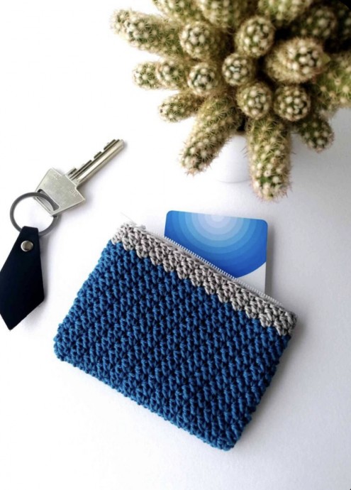 Free Crochet Zipper Pouch Pattern