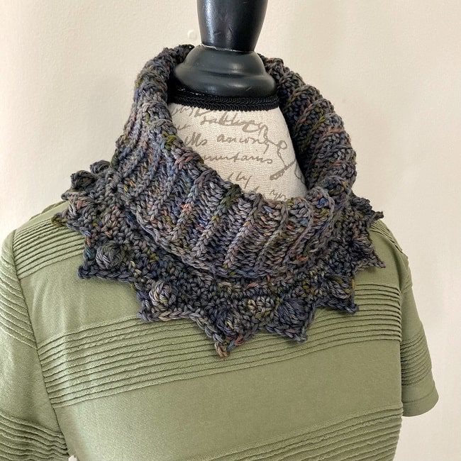 Crochet Ribbed Cowl