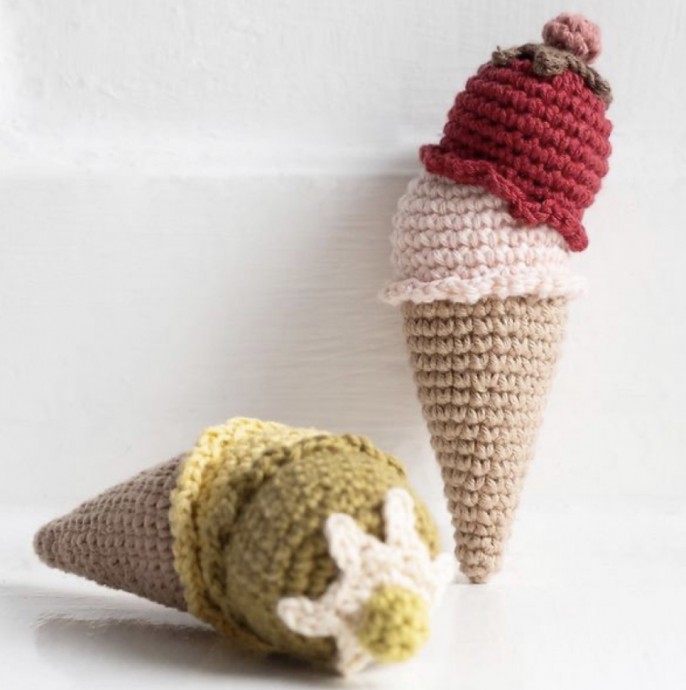 Crochet Double Scoop Mini Ice Cream (Free Pattern)