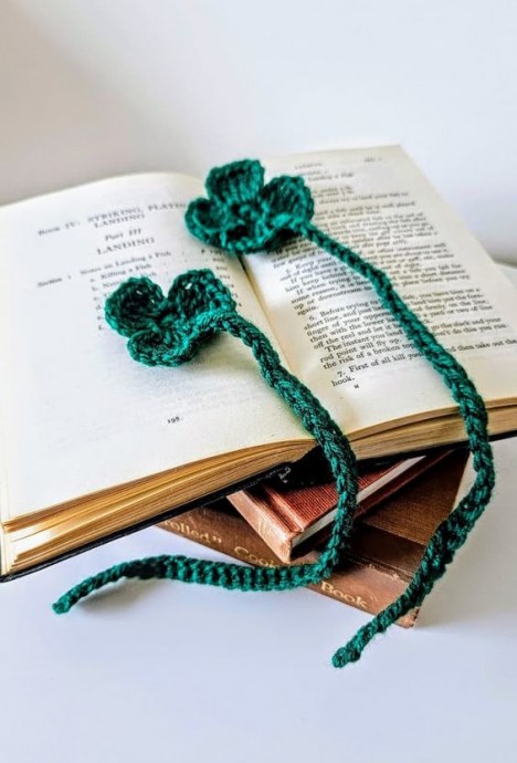 Crochet Shamrock Bookmark Pattern