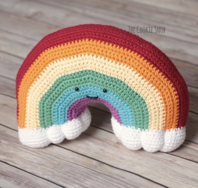 Free Crochet Pattern: Cute Rainbow Plushy