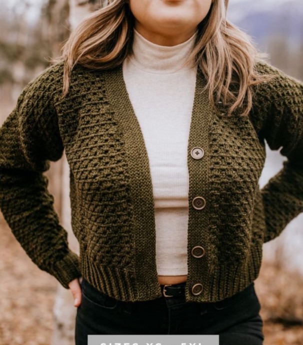 Crochet Chelsea Button up Cardigan (Free Pattern)