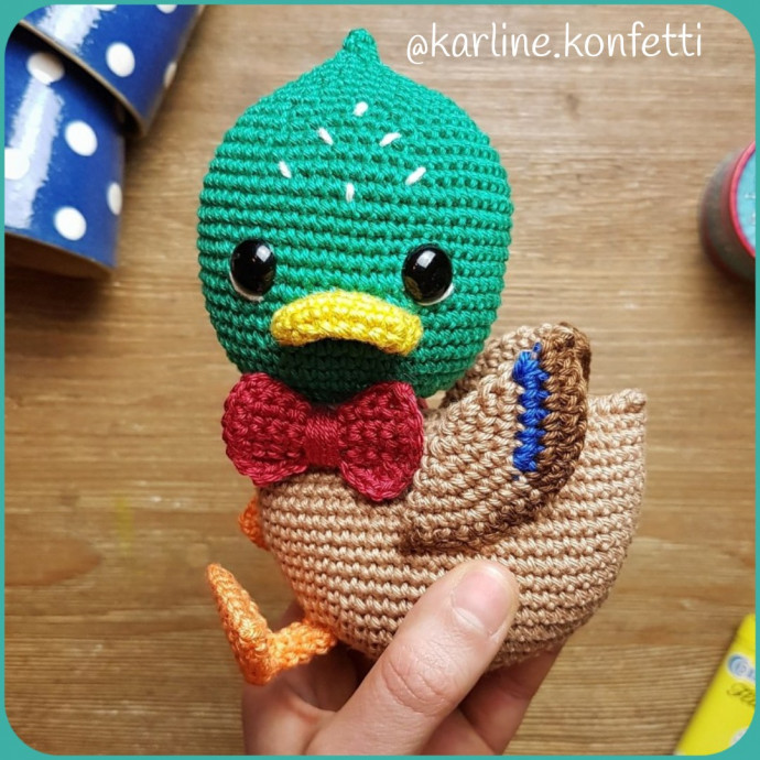 Crochet Beautiful Duck