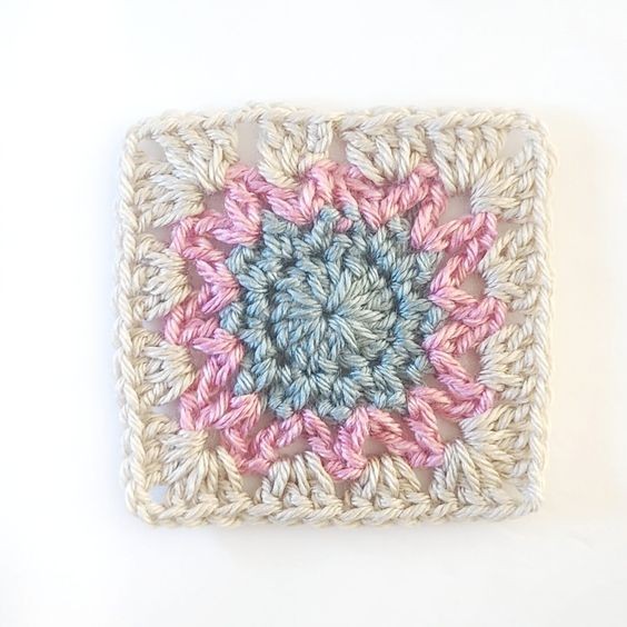 Crochet Starburst Granny Square