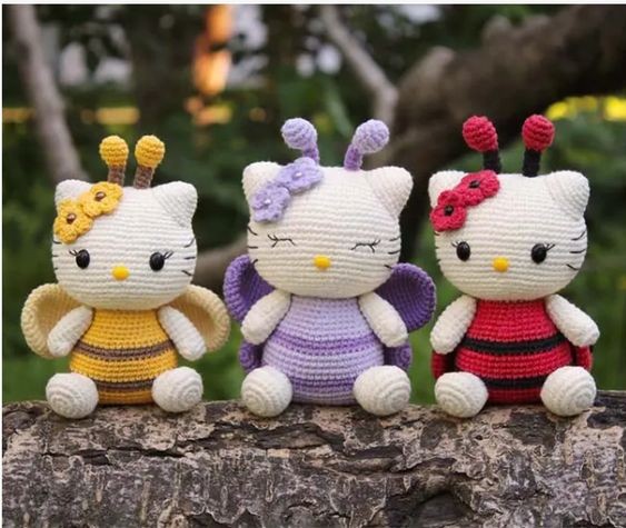 Crochet Amigurumi Spring Kitty