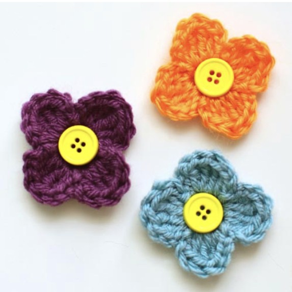 Free Crochet Pattern: Buttoned Flower Applique