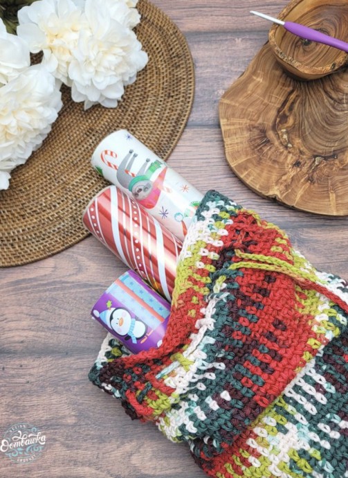 Crochet Wrapping Paper Storage Bag (Free Pattern)