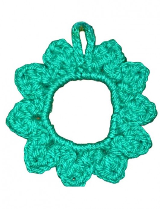 Crochet a Christmas Tree Wreath Ornament