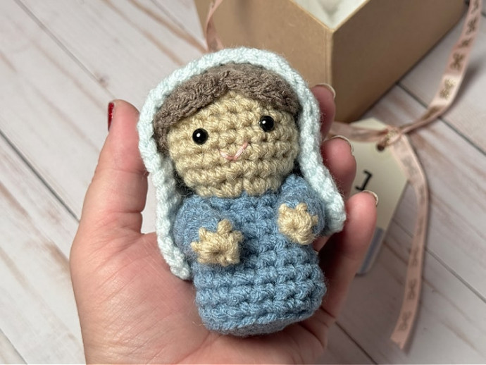 Crochet Little Mary Doll