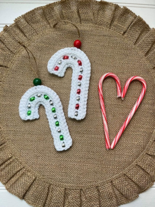 Crochet Beaded Christmas Candy Cane Ornament