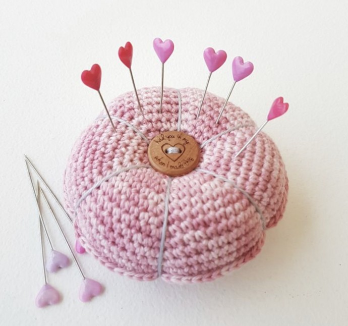 Free Crochet Pattern: Adorable Pincushion