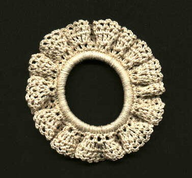 Crochet Ruffled Thread Scrunchie