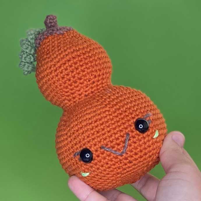 Crochet Gwen the Gourd