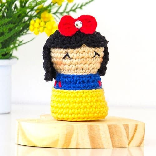 Crochet Disney Princess Snow White Doll