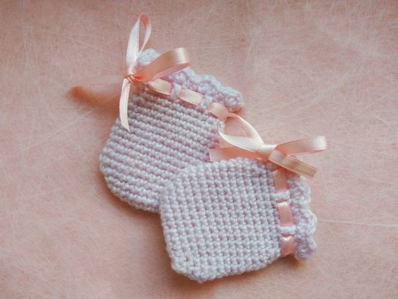 Crochet Baby Mittens