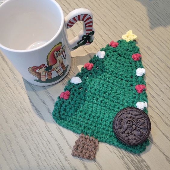 Crochet Merry Mug Rug