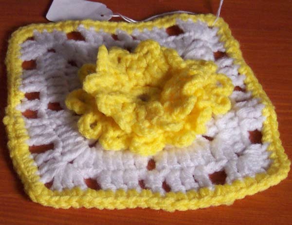 Crochet Dahlia Granny Square