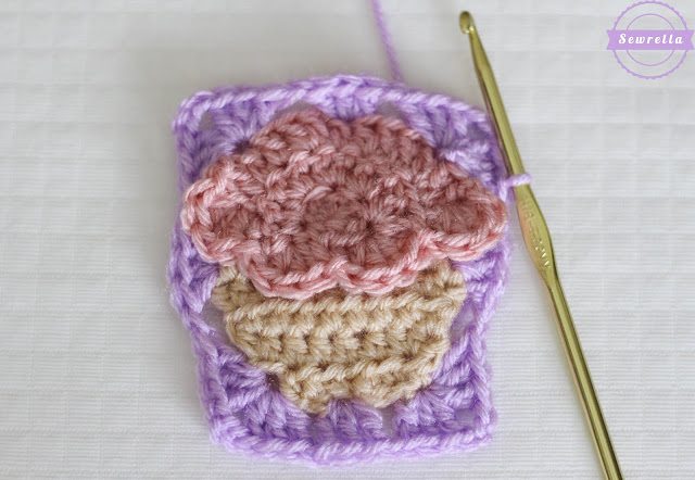 Crochet Cupcake Granny Square