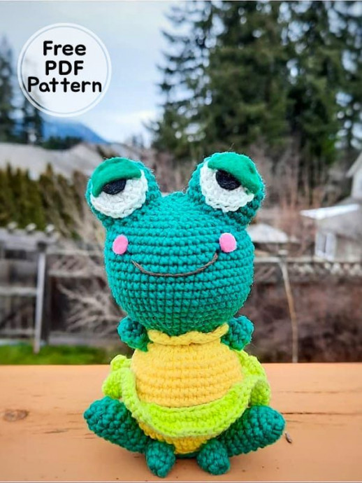 Crochet Mrs. Frog Amigurumi