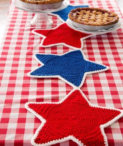 Crochet Americana Star Table Runner