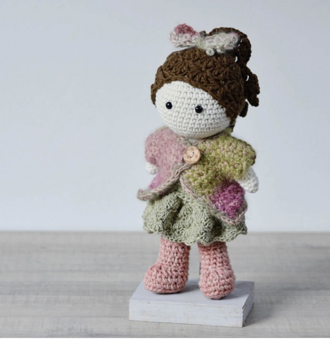 Crochet Amy the Doll