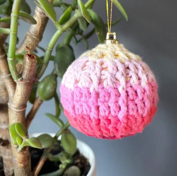 Crochet Adorable Bauble